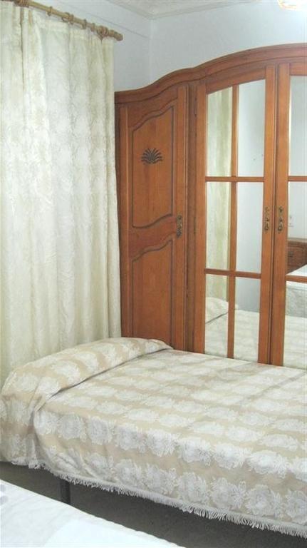 Pensión Iglesias Saragoça Quarto foto